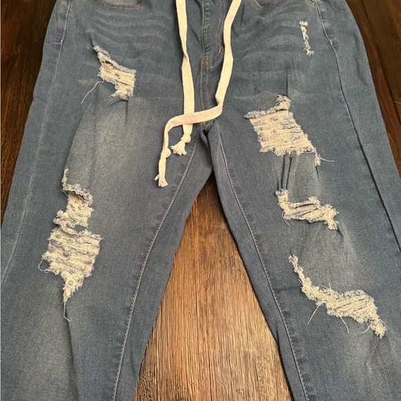 Shein Elastic Plus Size Distressed Jeans Size 1X - Picture 6 of 8